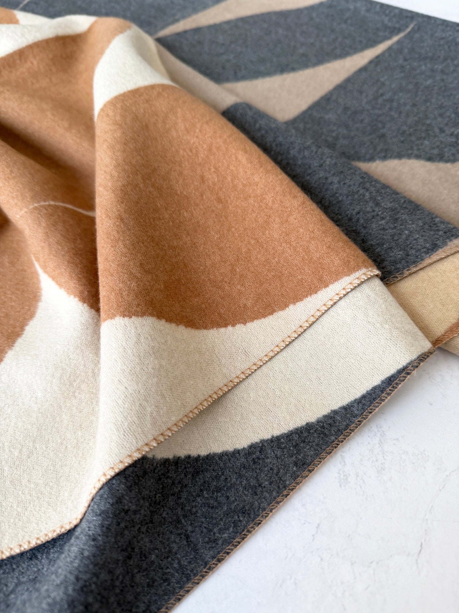 LARGE GREY CASHMERE RETRO PRINT REVERSIBLE WINTER SHAWL BLANKET SCARF