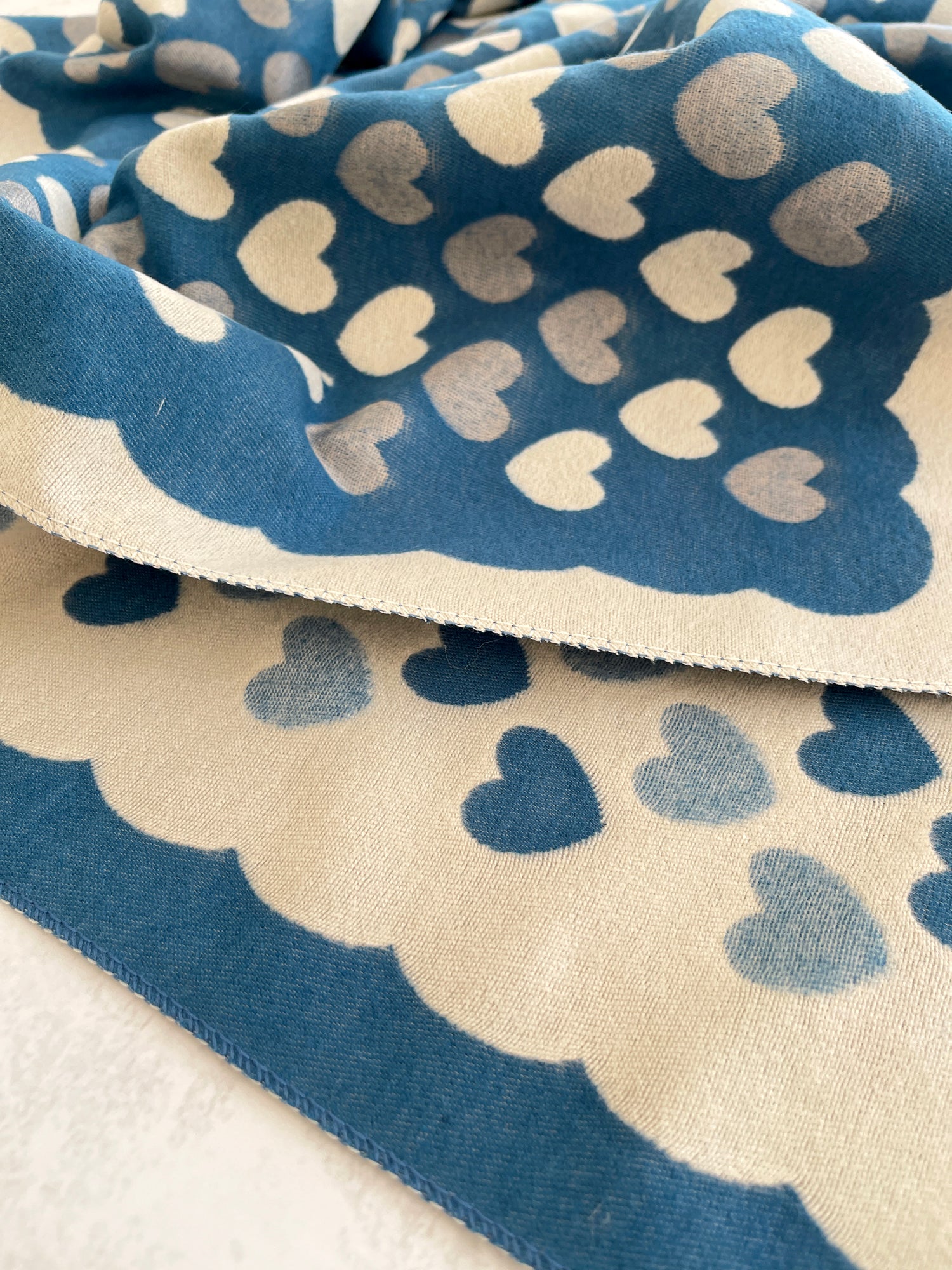 LARGE TEAL HEART PRINT REVERSIBLE CASHMERE WINTER SHAWL BLANKET SCARF