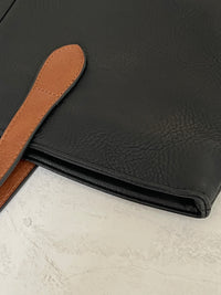 LIGHTWEIGHT BLACK FAUX LEATHER TOTE HANDBAG - A-SHU.CO.UK