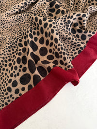LIGHTWEIGHT BURGUNDY LEOPARD DOT PRINT SCARF
