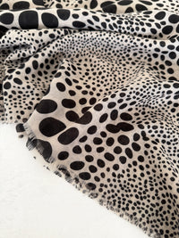 LIGHTWEIGHT BLACK LEOPARD DOT PRINT SCARF