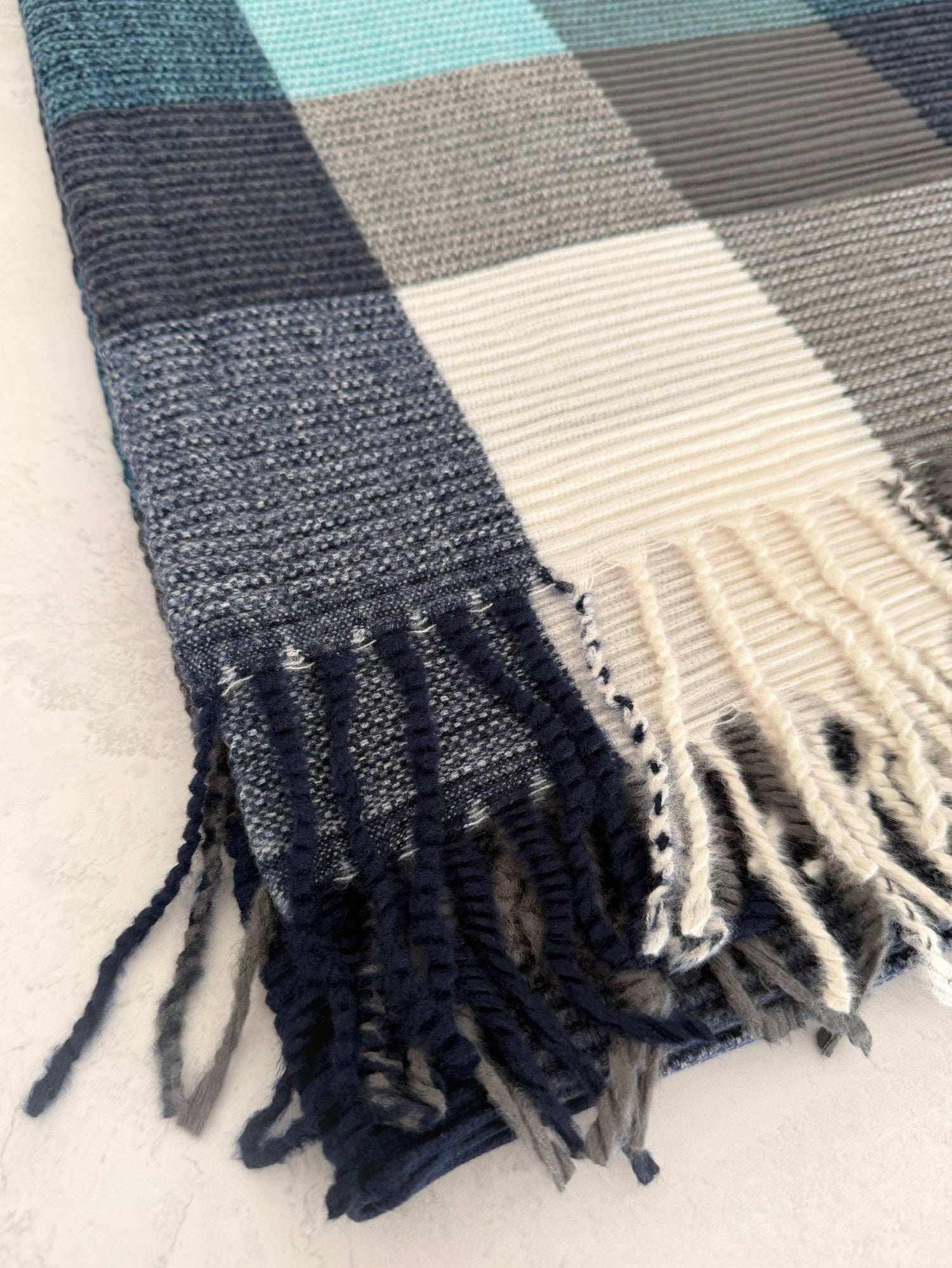LONG BLUE CRINKLE COLOUR-BLOCK STRETCHY CHECK SCARF