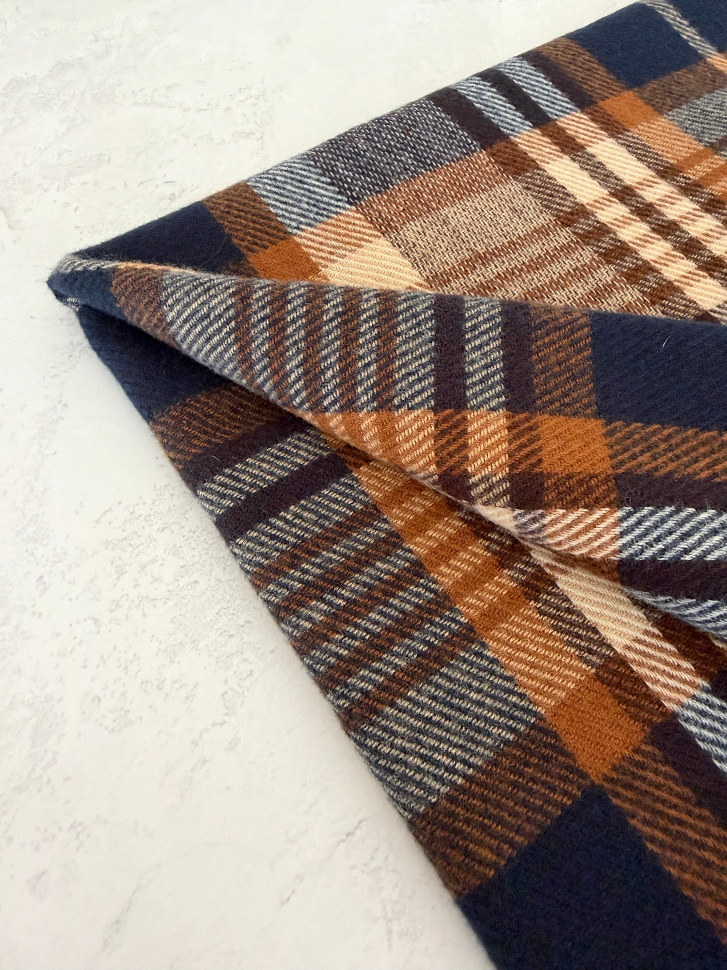 LONG NAVY BLUE WOOL BLEND CHECKED TARTAN SCARF