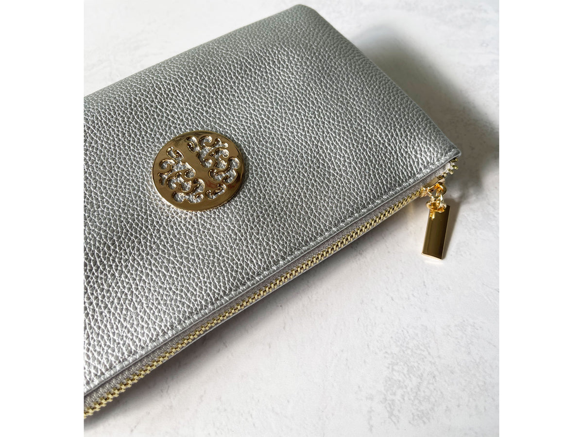 SMALL MULTI-COMPARTMENT CROSS-BODY PURSE BAG WITH WRIST AND LONG STRAPS - SILVER