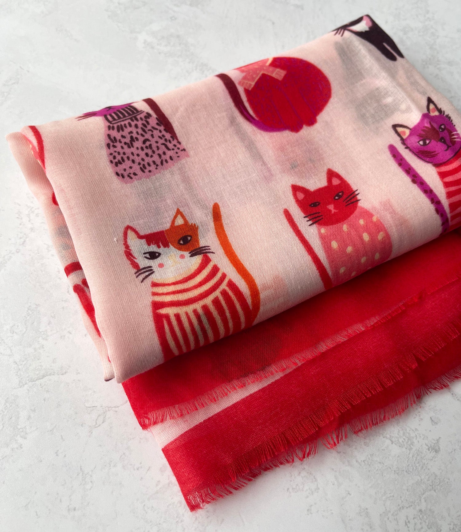 PINK AND RED LIGHTWEIGHT BORDER CAT SCARF