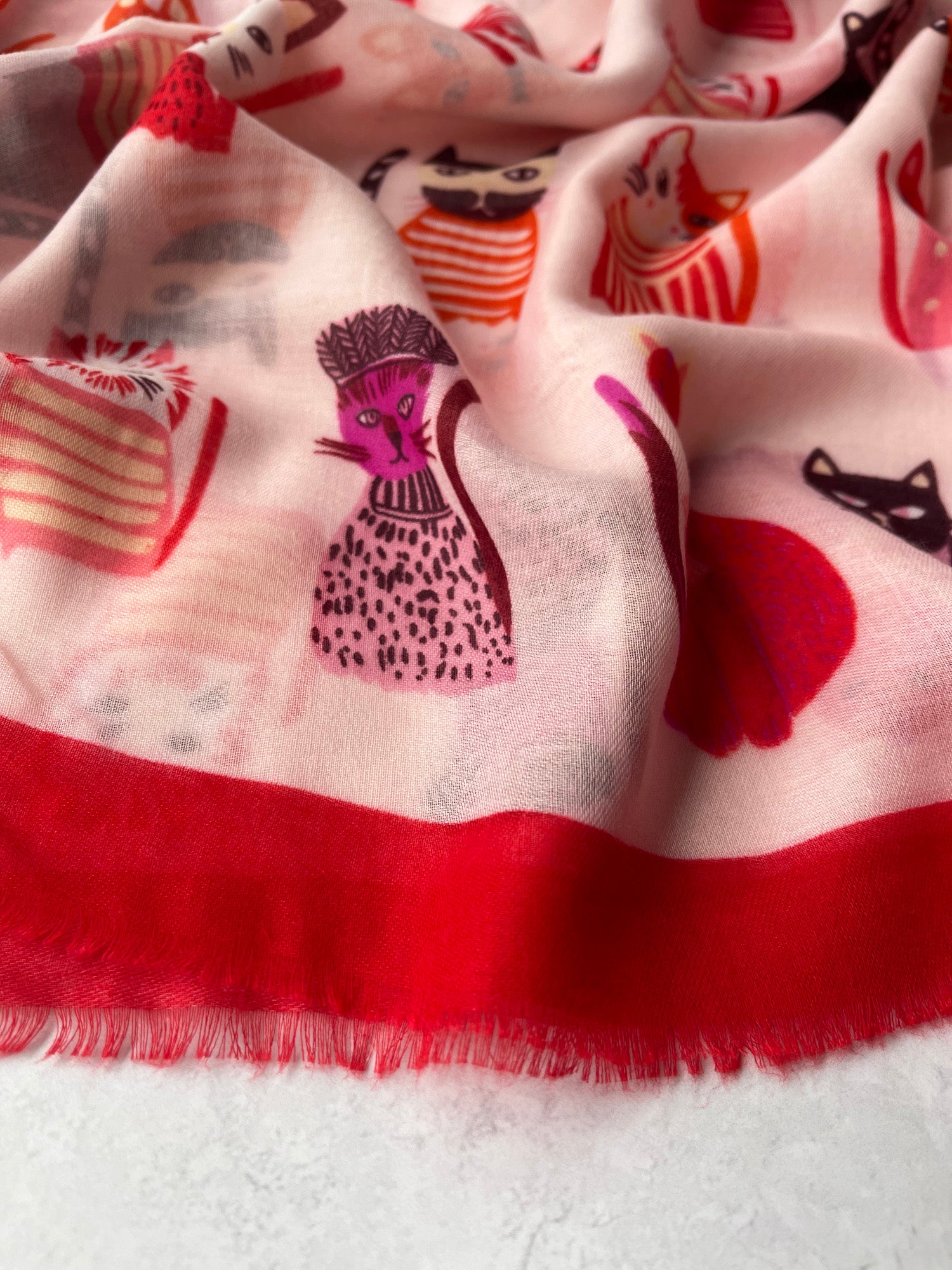 PINK AND RED LIGHTWEIGHT BORDER CAT SCARF