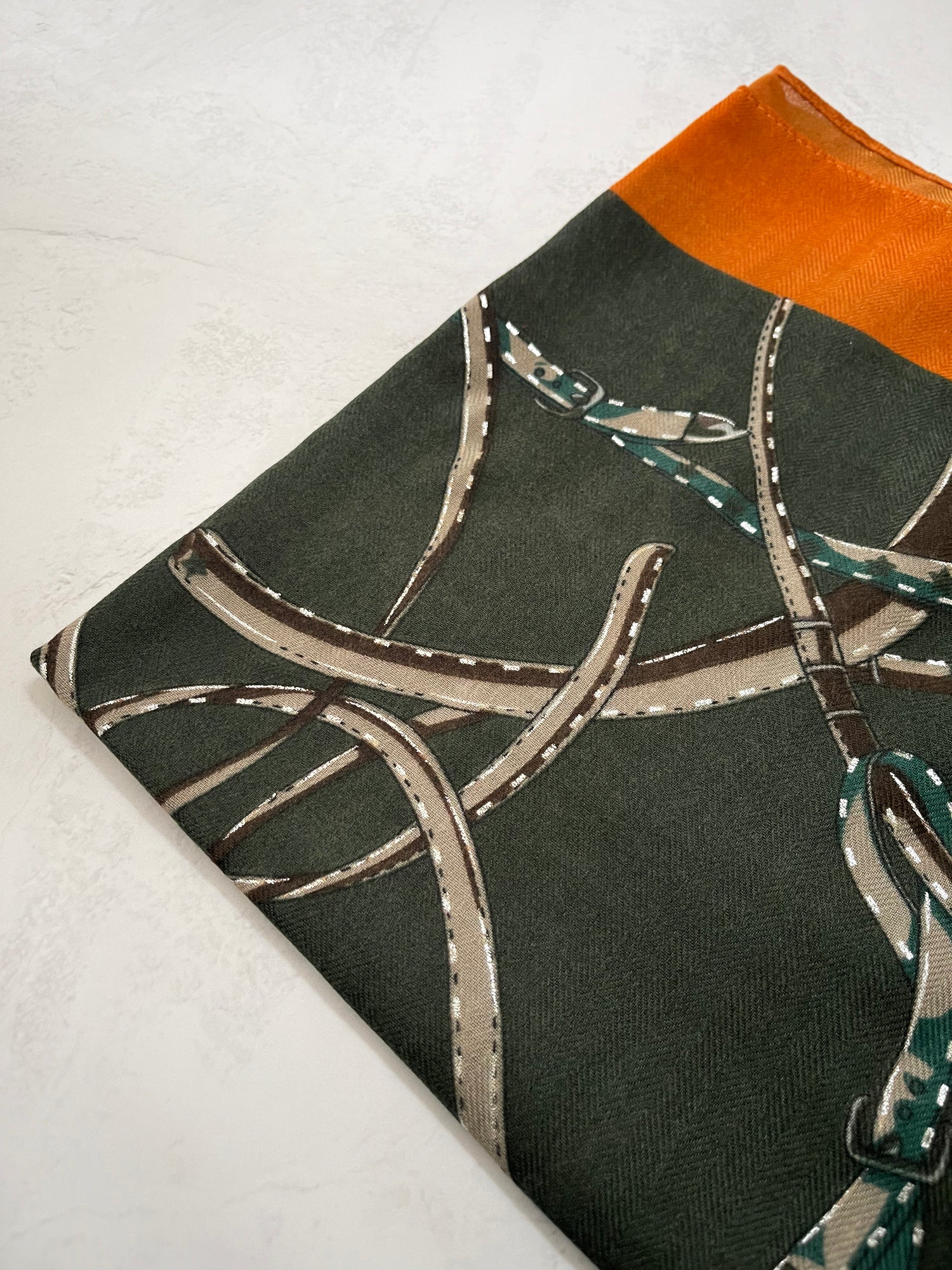LARGE KHAKI GREEN CONTEMPORARY BUCKLE PRINT PASHMINA SHAWL SCARF - A-SHU.CO.UK
