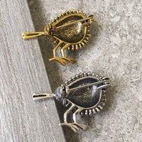 A-SHU ANTIQUE VINTAGE METAL 3-D GOLD BIRD BROOCH / DRESS COLLAR SCARF PIN - A-SHU.CO.UK