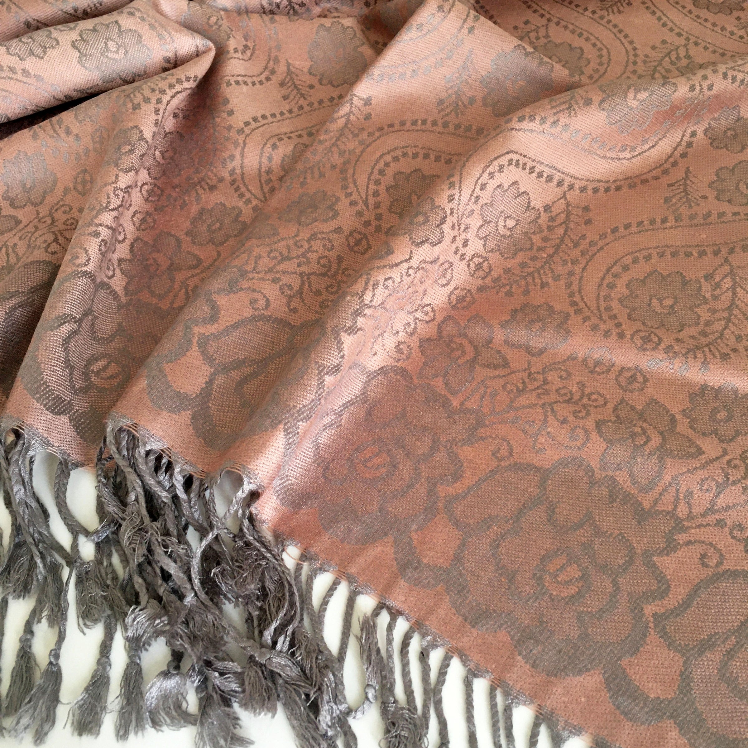 LARGE BLUSH PINK SWIRL FLORAL PRINT REVERSIBLE PASHMINA SHAWL SCARF - A-SHU.CO.UK