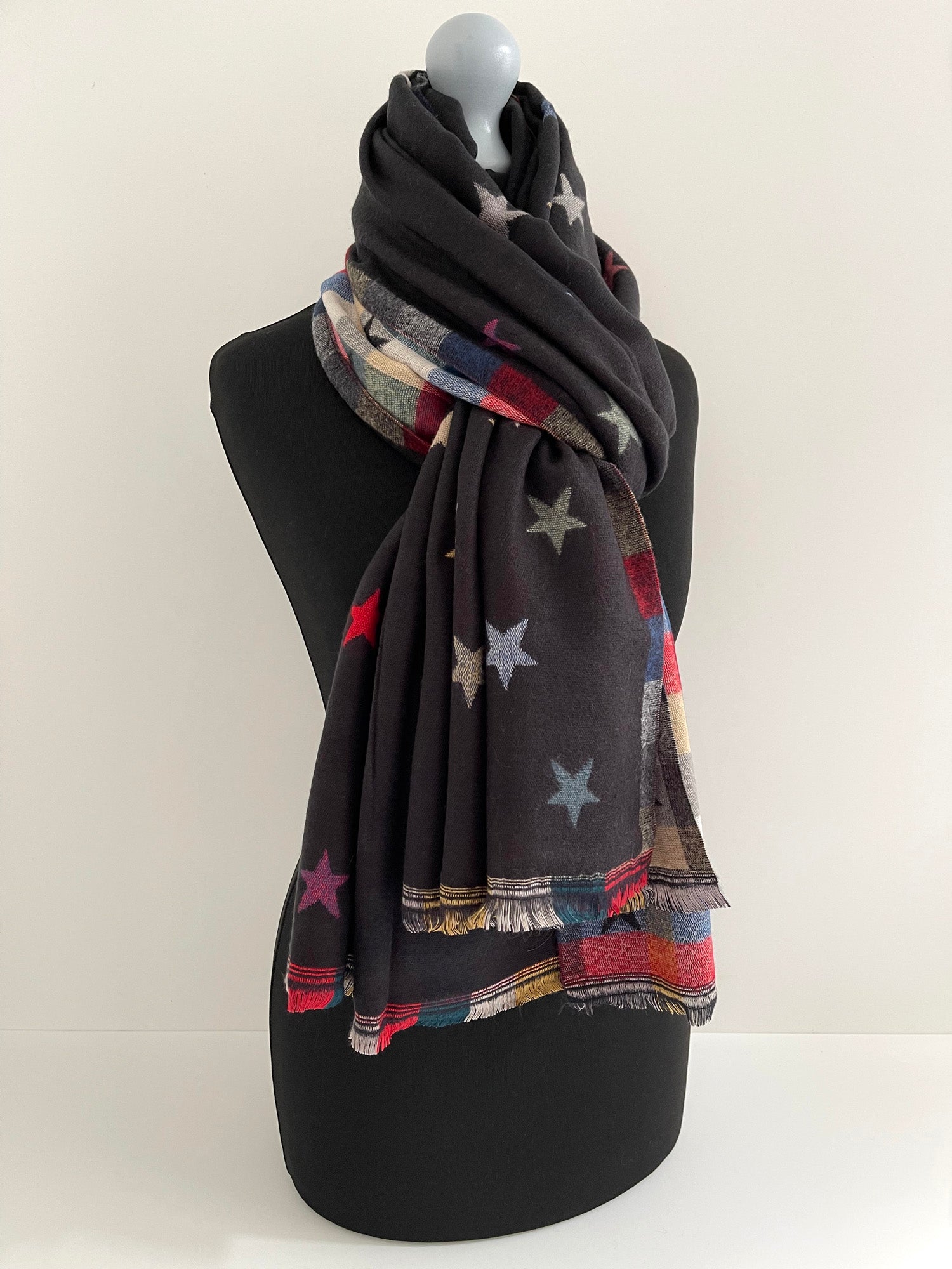LARGE BLACK STAR PRINT REVERSIBLE CHECKED WINTER SHAWL BLANKET SCARF