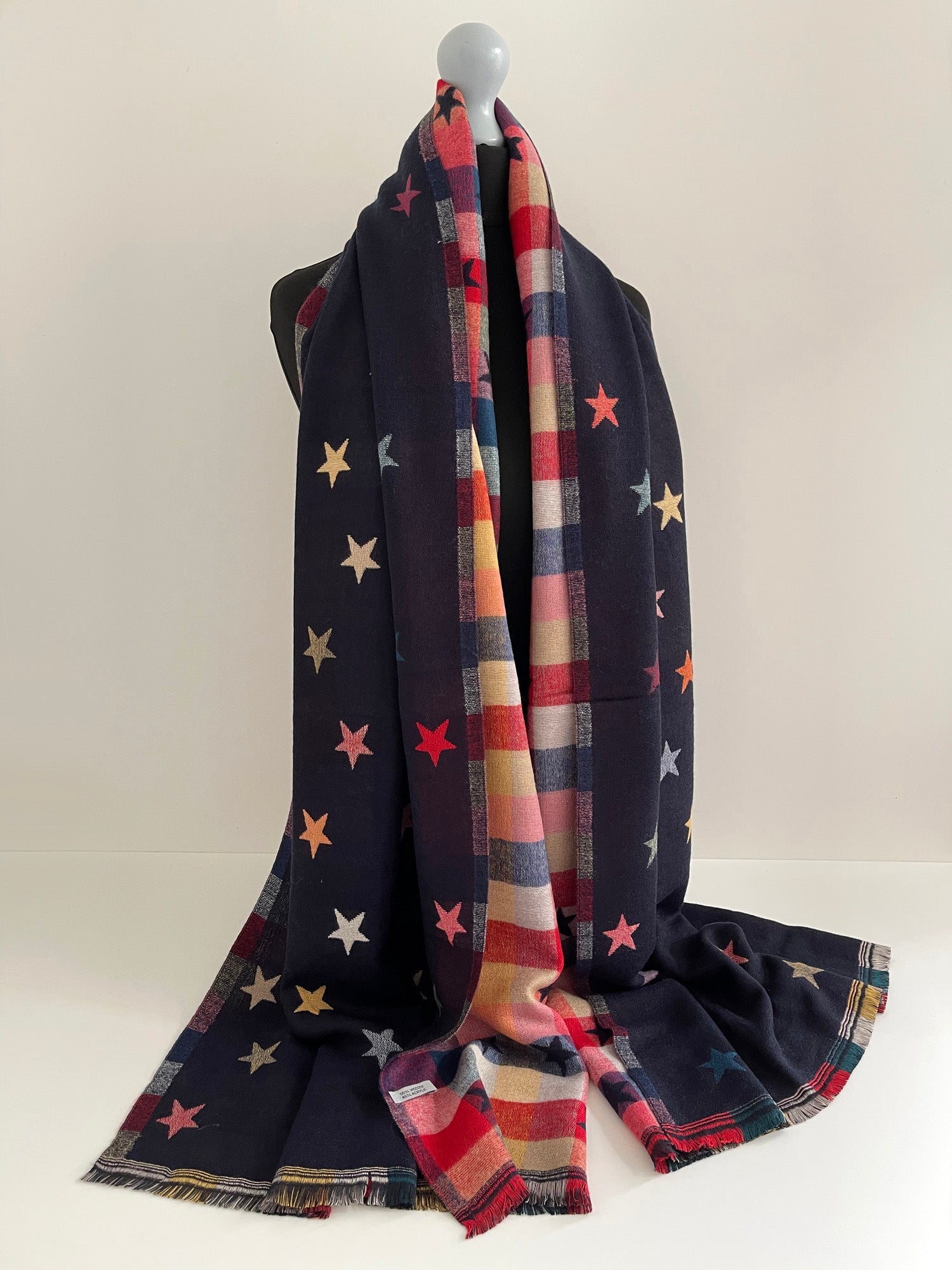 LARGE NAVY BLUE STAR PRINT REVERSIBLE CHECKED WINTER SHAWL BLANKET SCARF