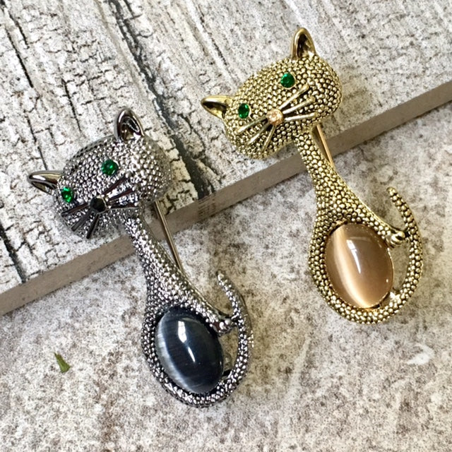 A-SHU VINTAGE METAL 3-D DIAMANTE PEWTER SILVER CAT BROOCH - A-SHU.CO.UK