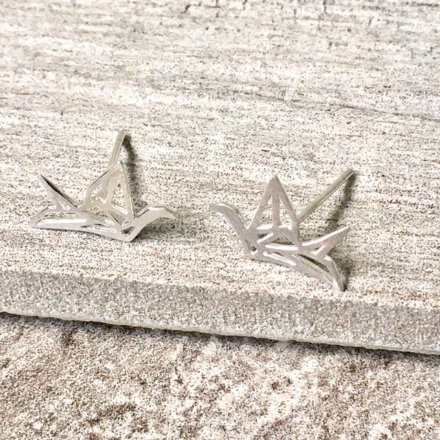A-SHU 925 STERLING SILVER SMALL GEOMETRIC FLYING BIRD STUD EARRINGS - A-SHU.CO.UK