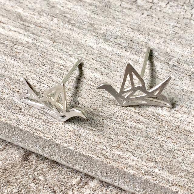 A-SHU 925 STERLING SILVER SMALL GEOMETRIC FLYING BIRD STUD EARRINGS - A-SHU.CO.UK