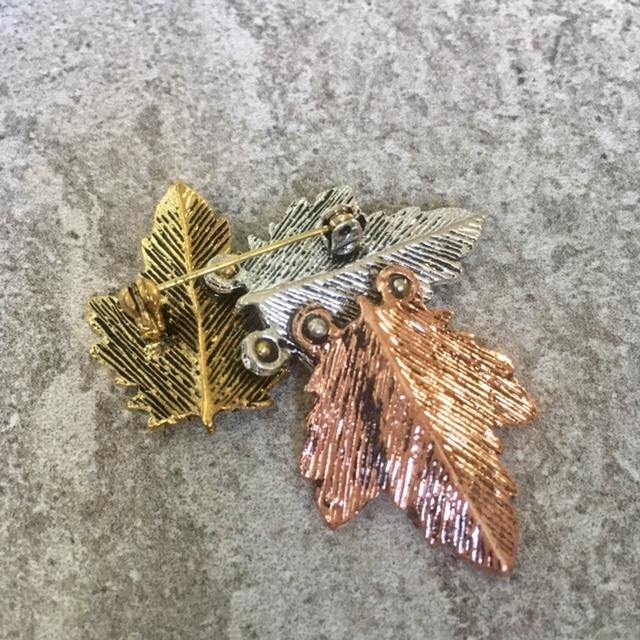 A-SHU ANTIQUE SILVER GOLD BRONZE 3 LEAF MAPLE LEAF BROOCH PIN - A-SHU.CO.UK